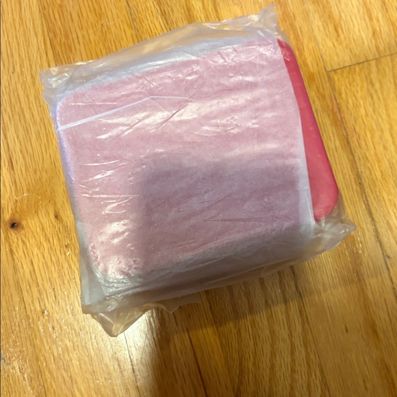 Red (Patent-Leather) Christian Louboutin Logo Vanity Cosmetic-Makeup Bag/Case - Picture 7 of 7